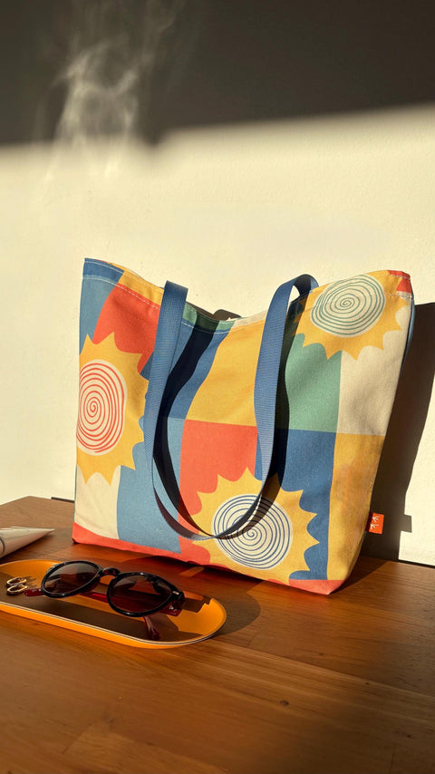 Sun Daze Tote Bag